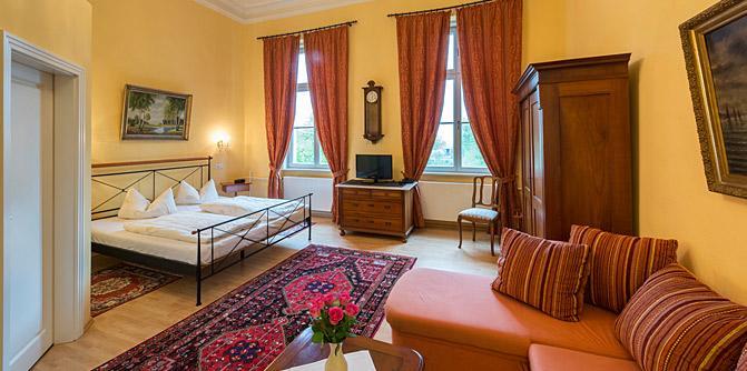 Schlosshotel Ruehstaedt Garni - Natur & Erholung An Der Elbe Eksteriør billede